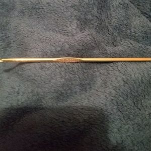 Crochet needle